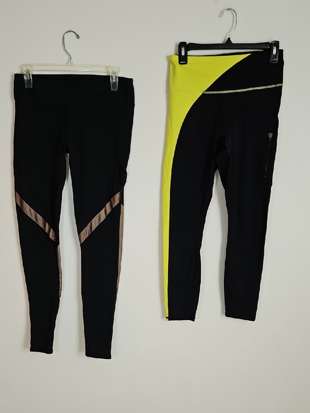 Bundle 2 Pair SZ M Fabletics Leggings Motion 365 + On The Go Powerhold